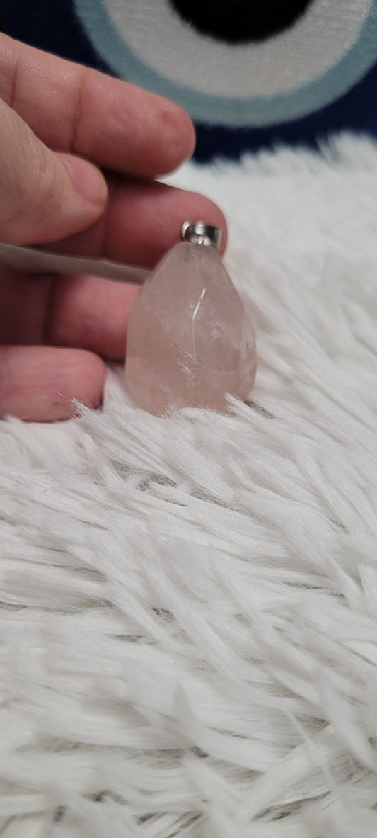 Rose quartz pendant