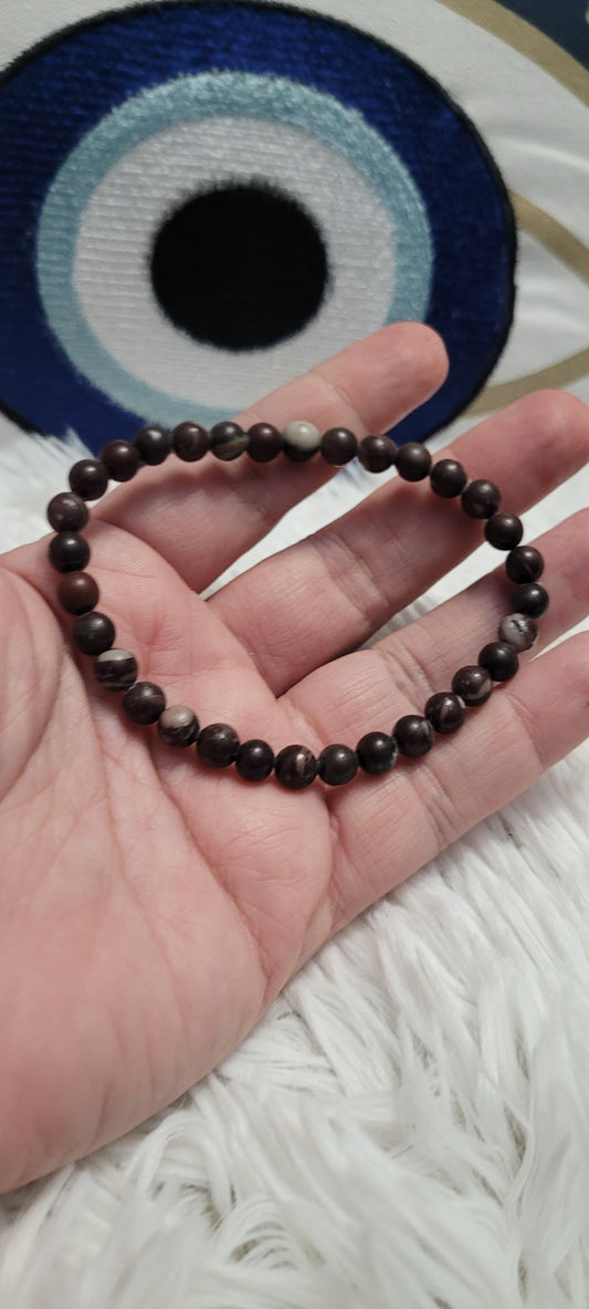 Grounding bracelet