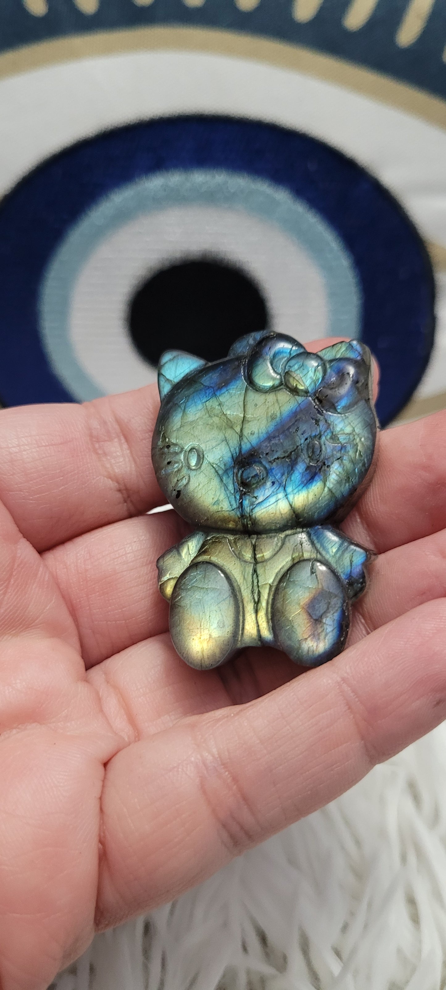 Hello kitty labradorite crystal