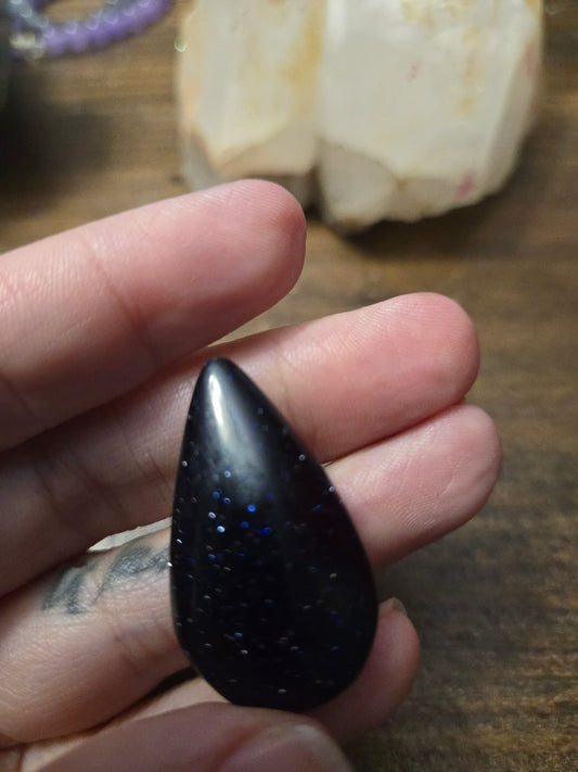 Blue Sandstone Teardrop Loose Crystal – Confidence, Luck & Motivation