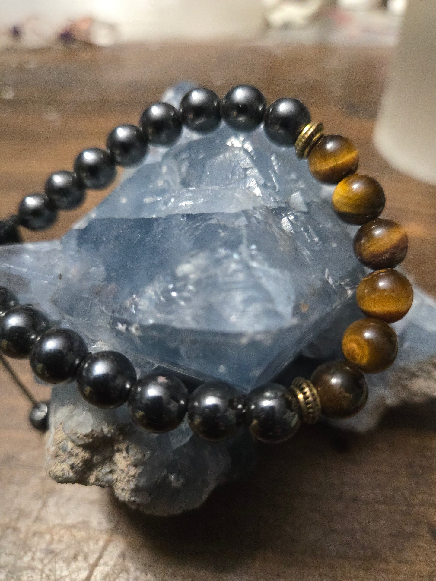 Aquarius Zodiac Charm Bracelet – Hematite & Tiger’s Eye for Balance, Protection & Inner Strength